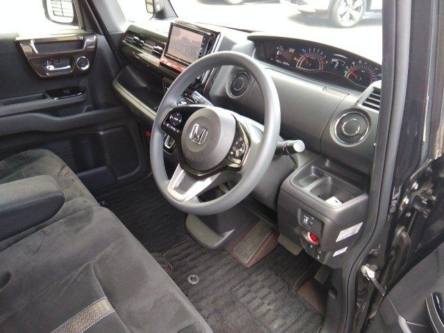 HONDA N BOX CUSTOM 2018 Image 31