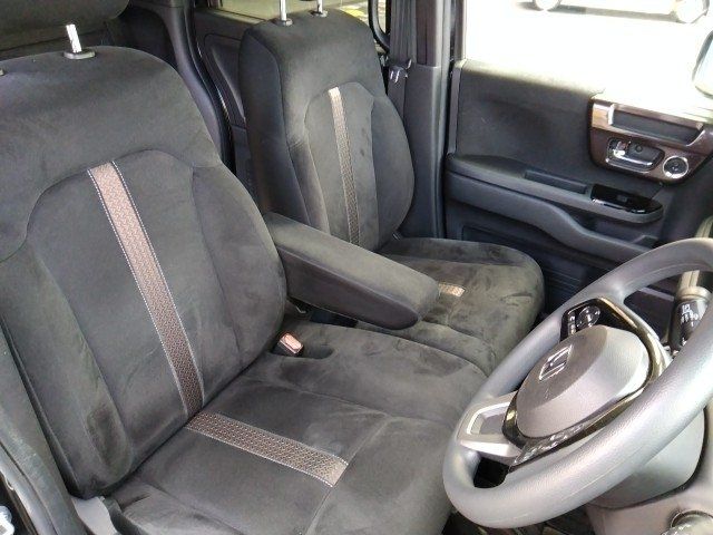 HONDA N BOX CUSTOM 2018 Image 31