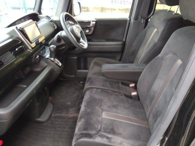 HONDA N BOX CUSTOM 2018 Image 31