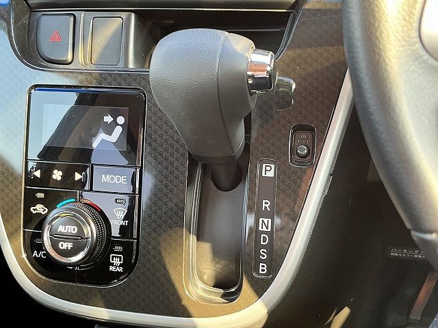 DAIHATSU MOVE CUSTOM 2016 Image 31