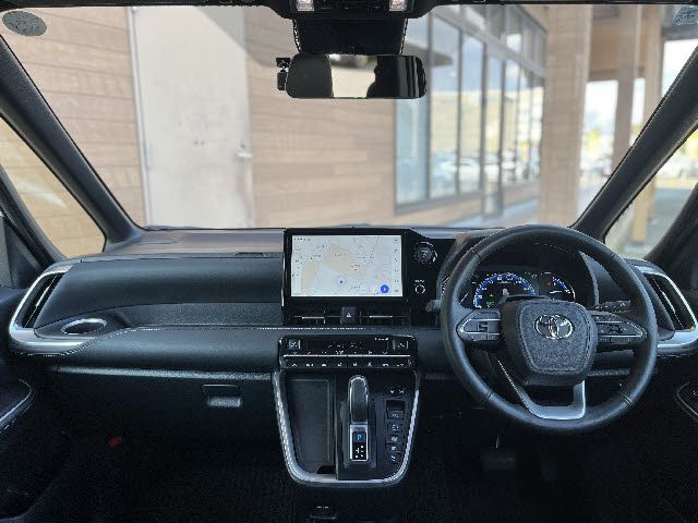 TOYOTA NOAH HYBRID 2024 Image 31