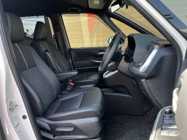 TOYOTA NOAH HYBRID 2024 Image 31