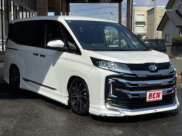 TOYOTA NOAH HYBRID 2024 Image 31