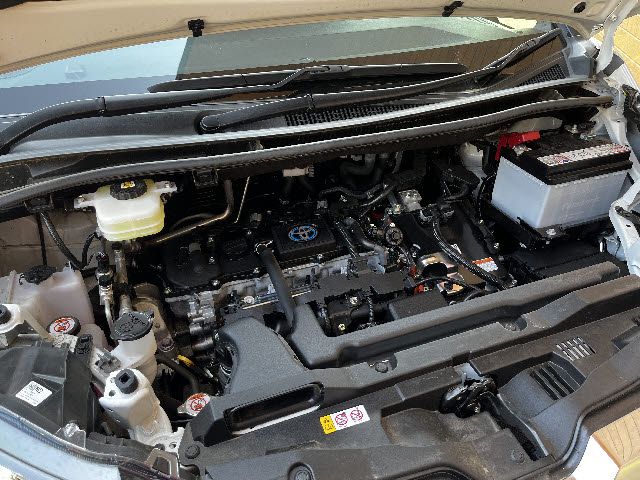 TOYOTA NOAH HYBRID 2024 Image 31