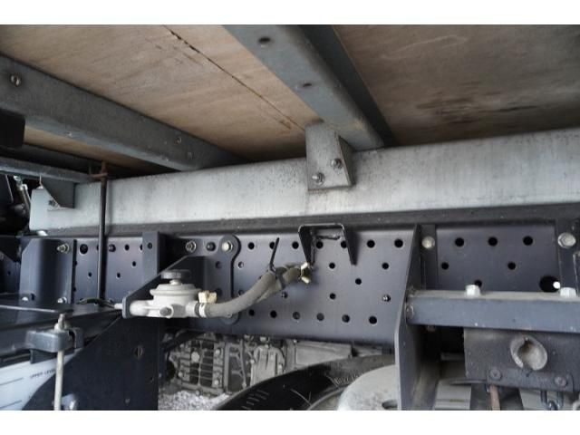 ISUZU ELF 2019 Image 31