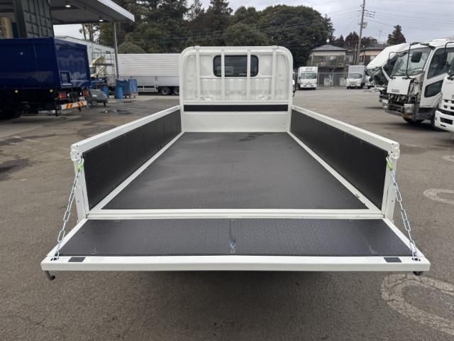 HINO DUTRO 2024 Image 31