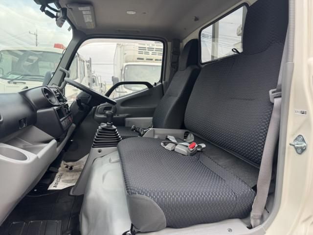 HINO DUTRO 2024 Image 31