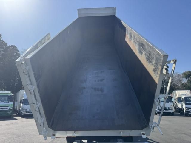 MITSUBISHI FUSOU SUPER GREAT 2024 Image 31