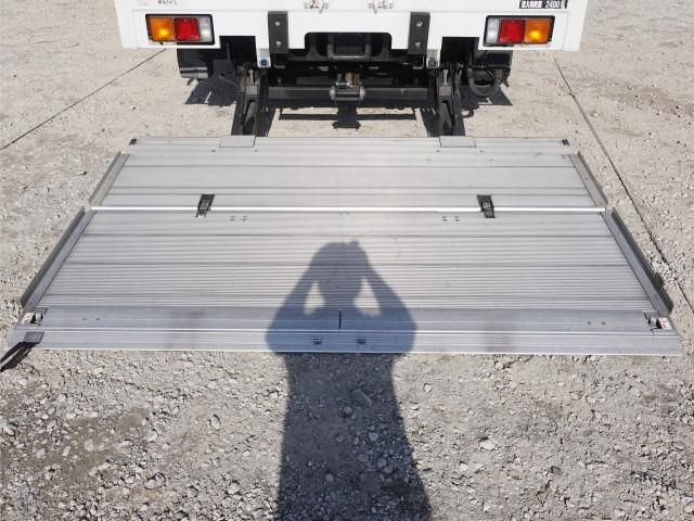 MITSUBISHI FUSOU FIGHTER 2018 Image 31