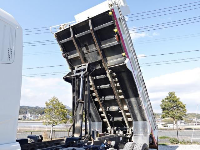 MITSUBISHI FUSOU SUPER GREAT 2013 Image 31