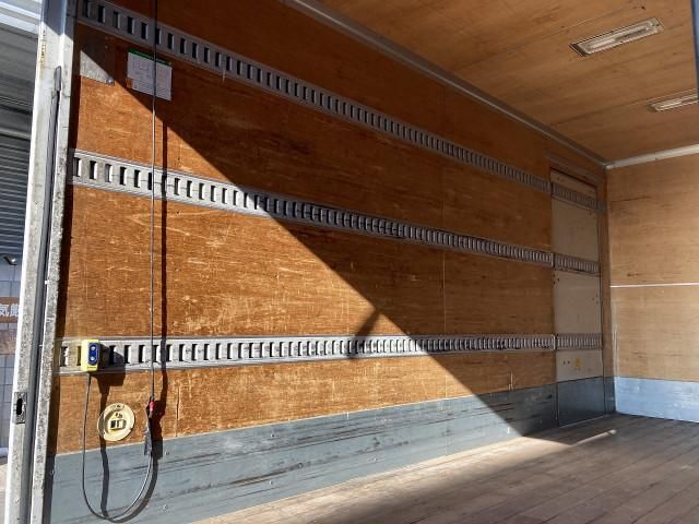 ISUZU ELF 2008 Image 31