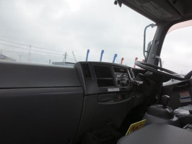 ISUZU FORWARD 2016 Image 31