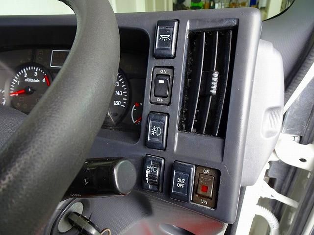 ISUZU ELF 2017 Image 31