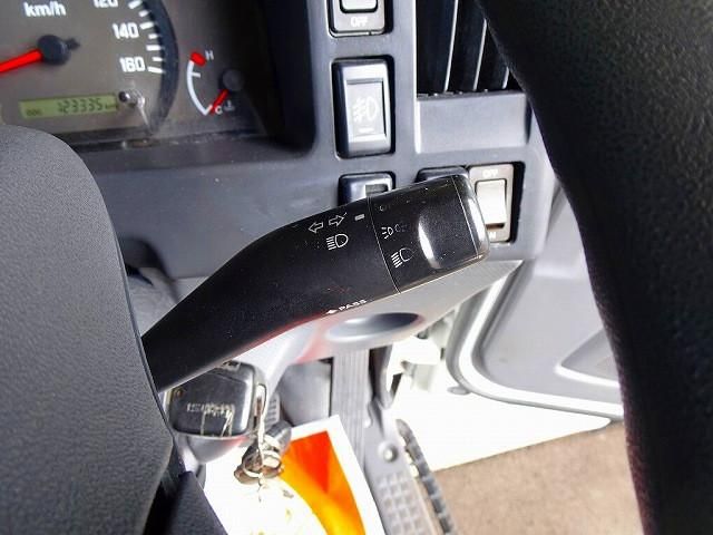 ISUZU ELF 2017 Image 31