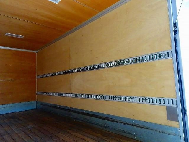 ISUZU ELF 2017 Image 31