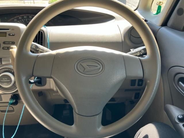 DAIHATSU TANTO 2012 Image 31