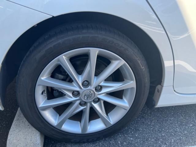 TOYOTA PRIUS ALPHA 2013 Image 31