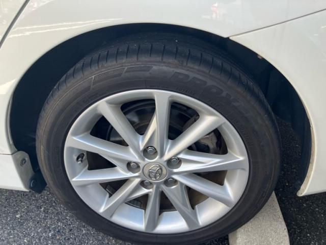 TOYOTA PRIUS ALPHA 2013 Image 31