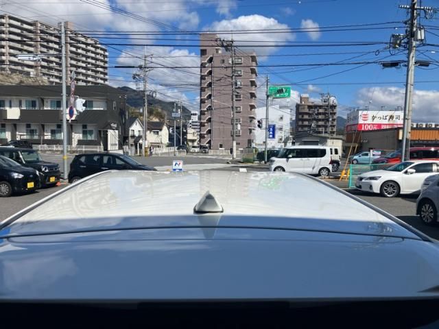 TOYOTA PRIUS ALPHA 2013 Image 31