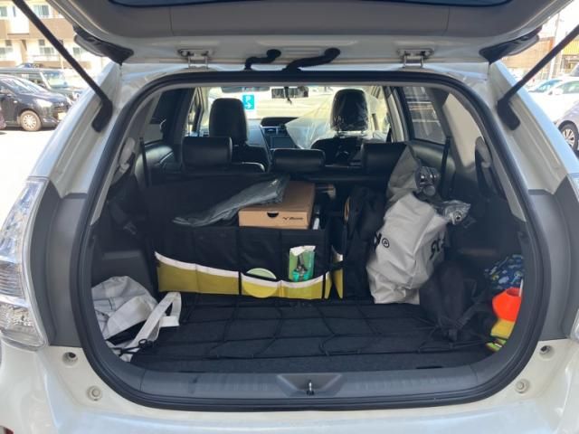 TOYOTA PRIUS ALPHA 2013 Image 31