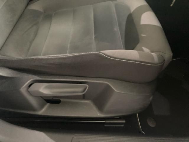 VOLKSWAGEN GOLF 2017 Image 31