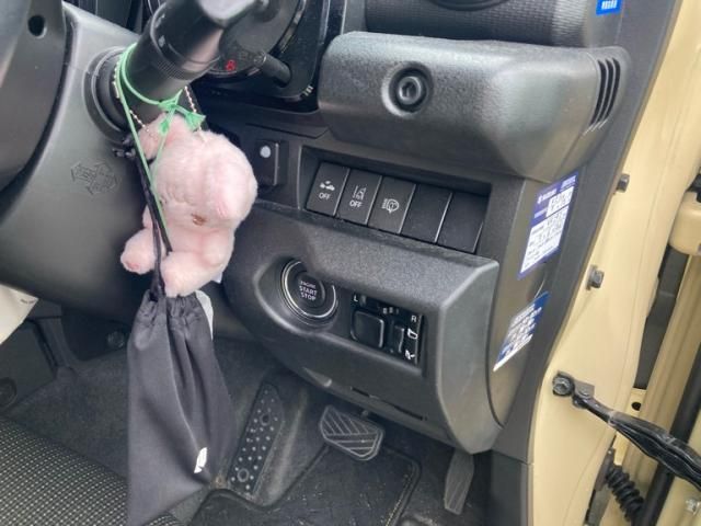 SUZUKI JIMNY 4WD 2018 Image 31