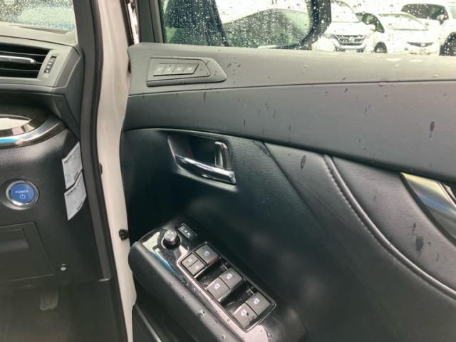 TOYOTA ALPHARD HYBRID 4WD 2015 Image 31