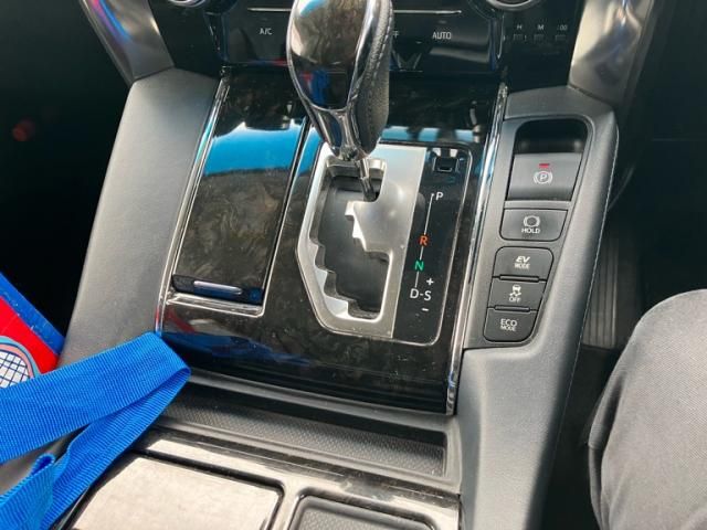 TOYOTA ALPHARD HYBRID 4WD 2015 Image 31