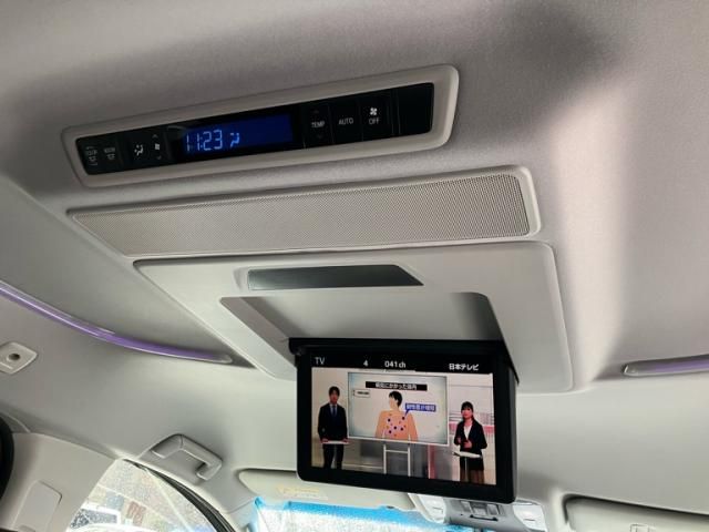 TOYOTA ALPHARD HYBRID 4WD 2015 Image 31