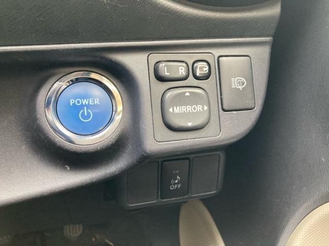 TOYOTA AQUA 2013 Image 31