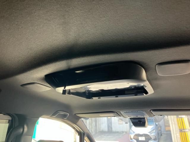 TOYOTA VOXY 2019 Image 31