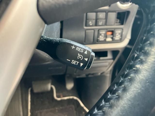 TOYOTA VOXY 2019 Image 31