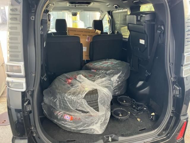 TOYOTA VOXY 2019 Image 31