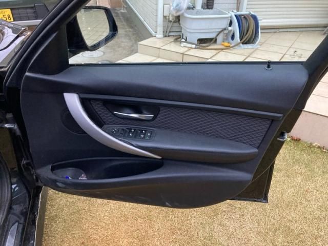 BMW 3SERIES SEDAN 2014 Image 31