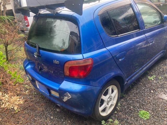 TOYOTA VITZ 2001 Image 31