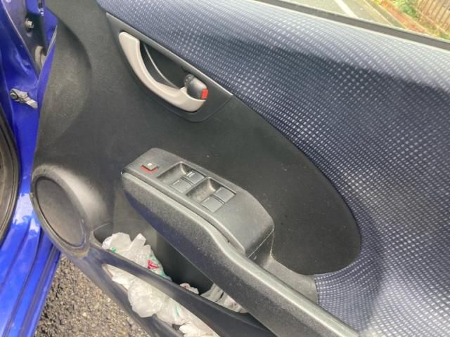 HONDA FIT 2011 Image 31