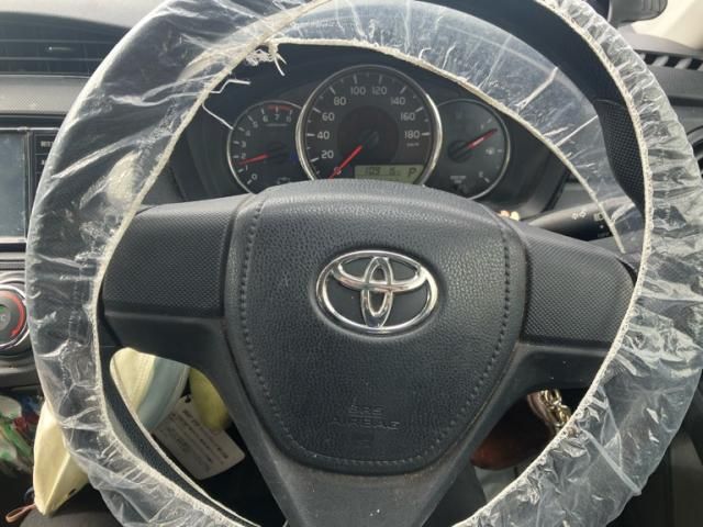 TOYOTA COROLLA FIELDER 2017 Image 31