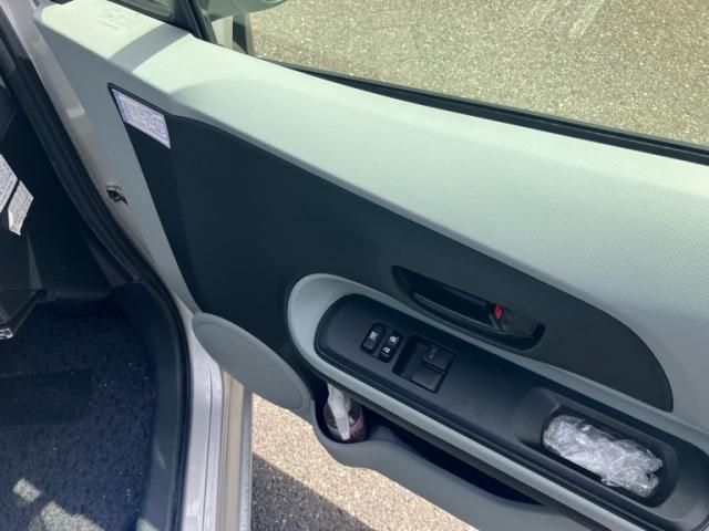 TOYOTA AQUA 2012 Image 31