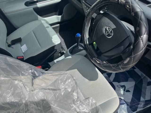 TOYOTA AQUA 2012 Image 31