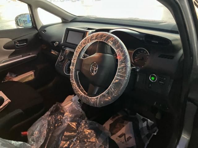 TOYOTA WISH 2009 Image 31