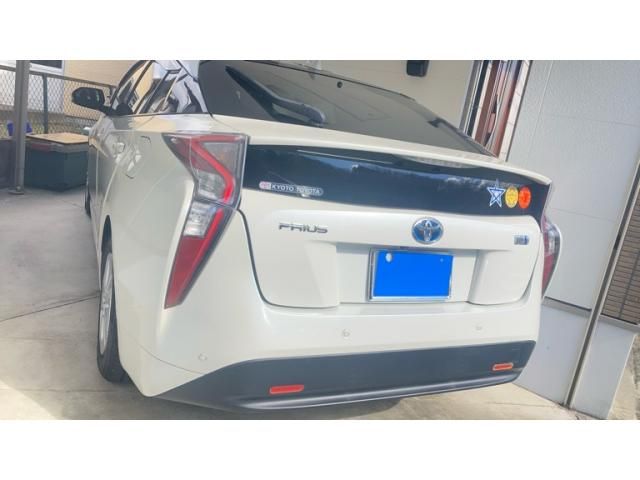 TOYOTA PRIUS 2017 Image 31