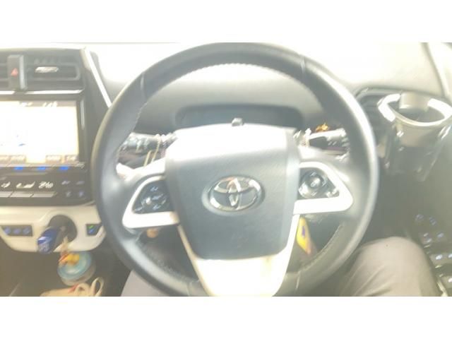 TOYOTA PRIUS 2017 Image 31