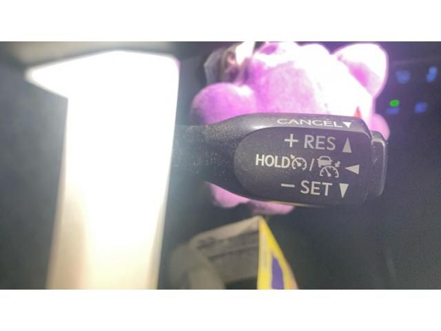 TOYOTA PRIUS 2017 Image 31