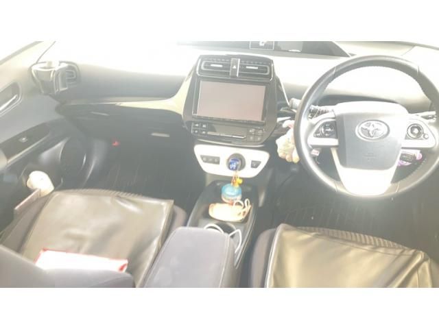 TOYOTA PRIUS 2017 Image 31