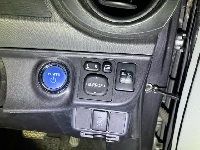 TOYOTA AQUA 2012 Image 31