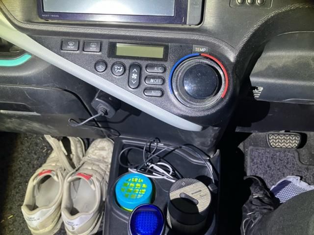 TOYOTA AQUA 2012 Image 31