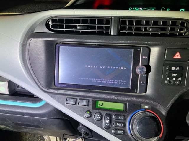 TOYOTA AQUA 2012 Image 31