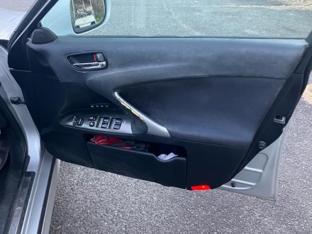 TOYOTA LEXUS IS250 2005 Image 31