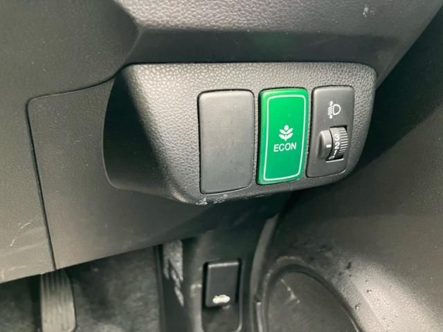 HONDA FIT HYBRID 2010 Image 31