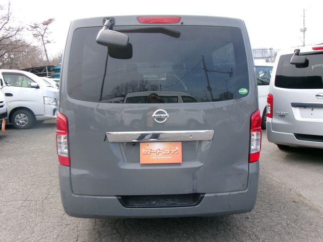 NISSAN NV350 CARAVAN 4WD 2016 Image 31